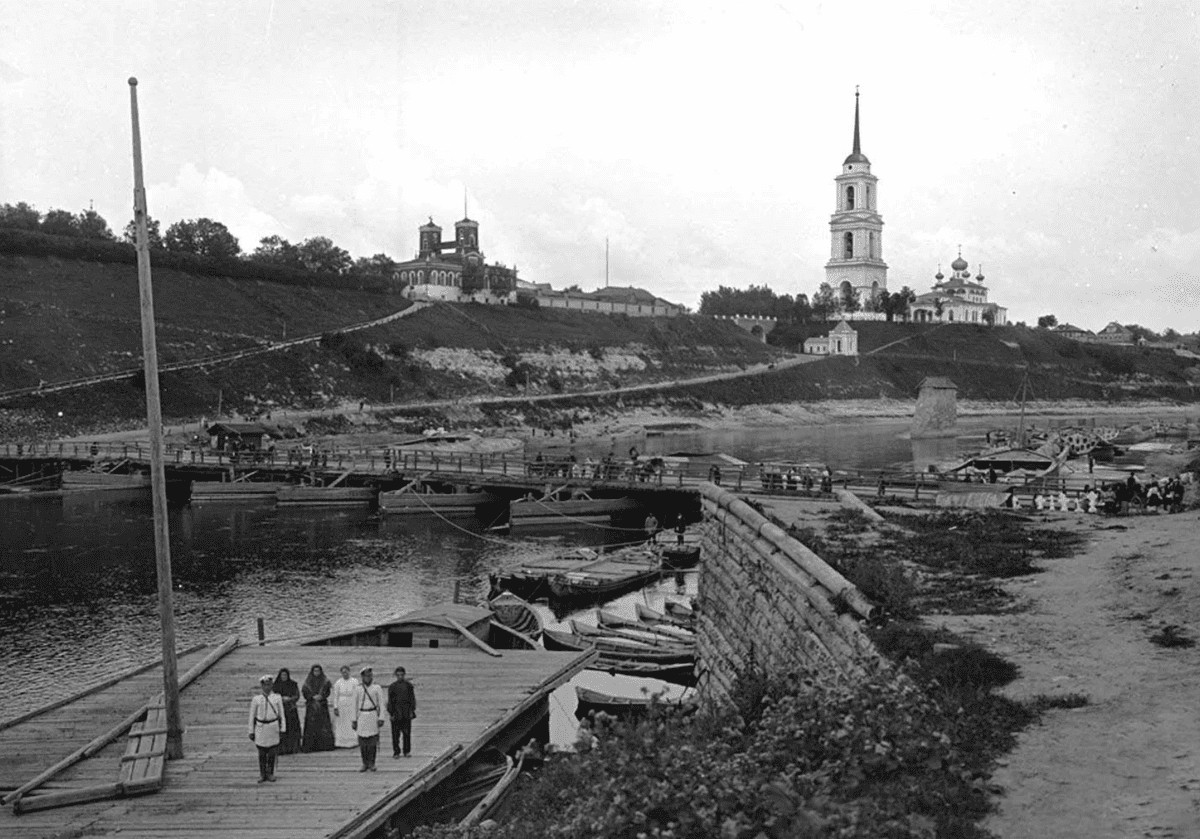 Съездил в глубинку Тверской области. Дорог нет, работы нет, но люди душевные. Как так?