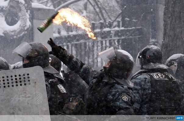 Украина штурмует верховную раду!