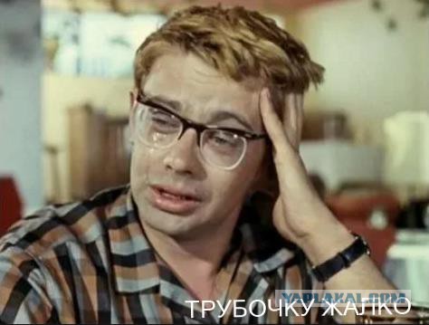 Сход тепловоза с рельс, подъем с помощью лягушек