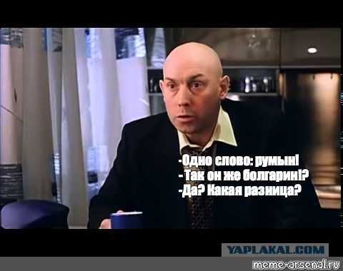 Витя Сухоруков и коробка с автографами...