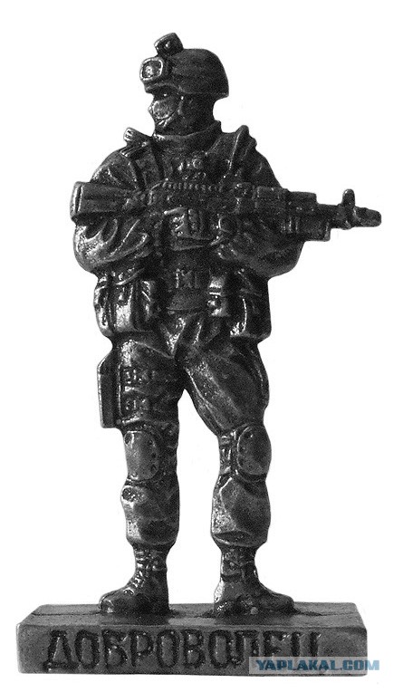 Как создаётся миниатюрная армия ДНР.