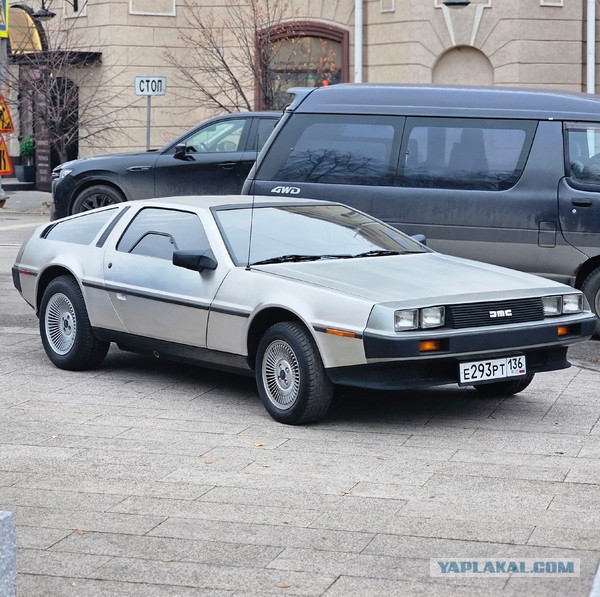 Почему создателям «Назад в будущее» пришлось менять спидометр Delorean