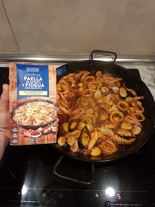 Настоящая Испания изнутри: как готовят паэлью из морепродуктов сами испанцы