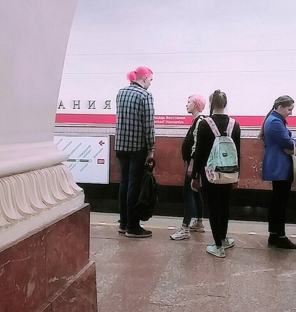 Свежая подборка модников из подземелий метрополитена