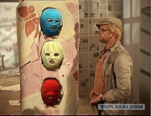 Толоконникову и Алехину облили зеленкой )))