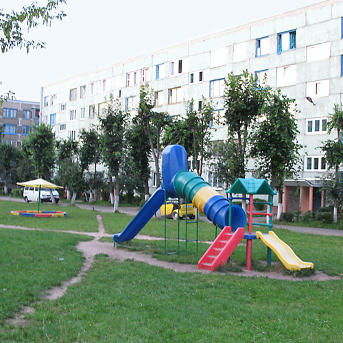 Спортсмены выгоняют пьяниц с детских площадок