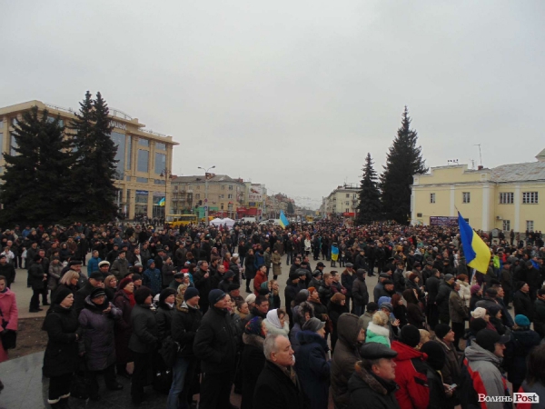 Питер поддержал защиту украинцев от бандитов