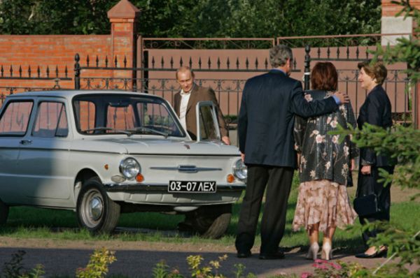 7 автомобилей из коллекции Брежнева, которые советским гражданам и не снились