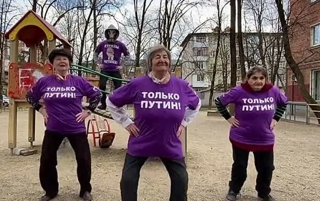 В эту самую минуту в Берлине от Бранденбургских ворот готовится стартовать «Бессмертный полк»