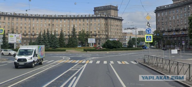 Не зря инспекторы заранее люстру включили