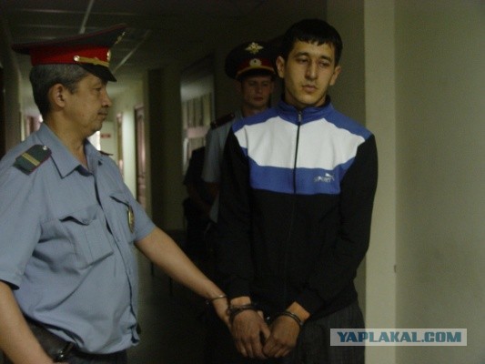 Иммигрант сбил ребёнка на тротуаре