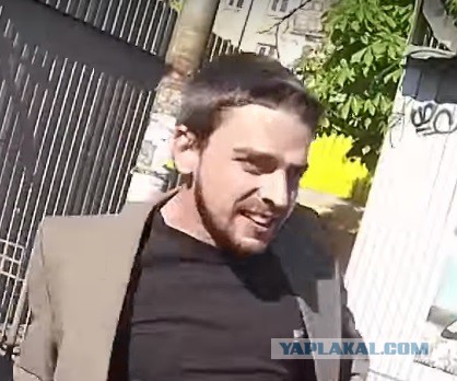 "Хотел сумку отобрать..."