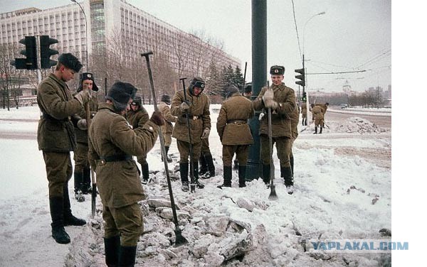 Самая забавная и необычная форма армий мира