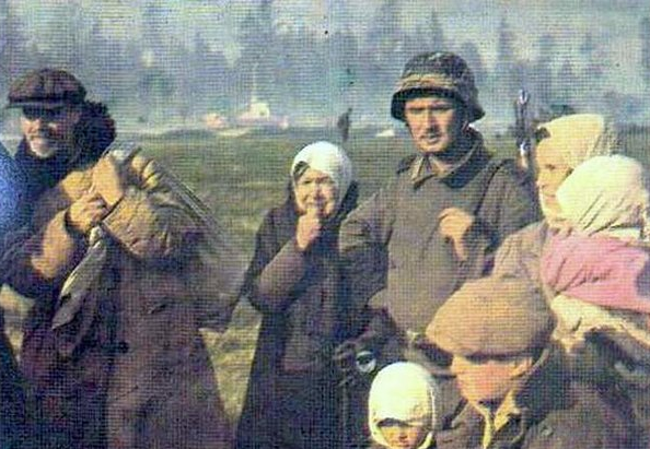 Зачем тогда жить дальше, если сейчас уйти и вспоминать всю жизнь, что смалодушничали..."Бой разведчиков с карателями"