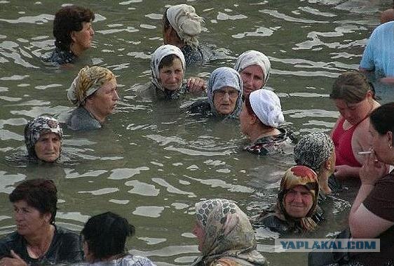 Вся мокрая, вышла из душа... (18+)