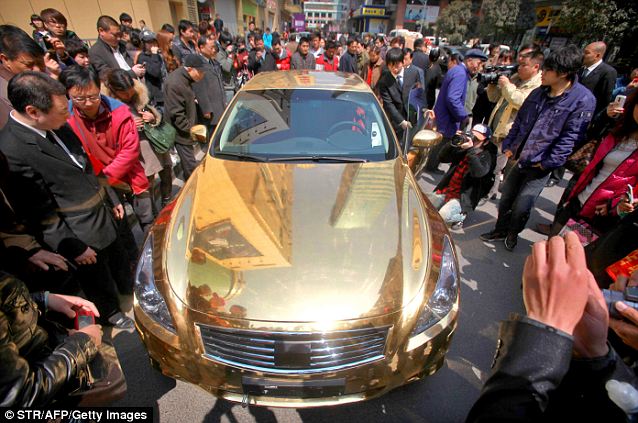Машина из чистого золота
