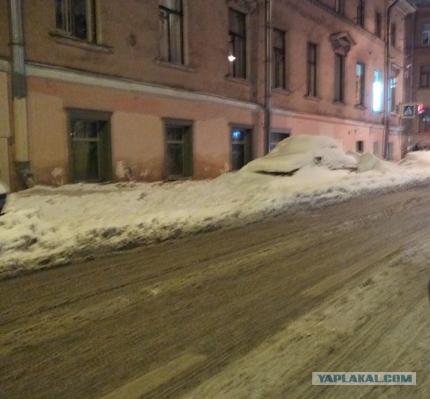 Что творится на дорогах Петербурга после снегопада