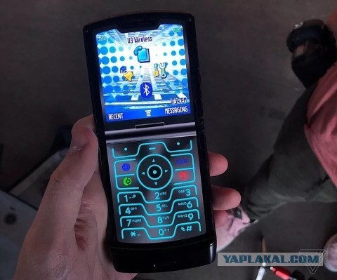 Возвращение Motorola Razr: гибкий 6,2" экран Flex View, поддержка eSIM и цена $1500