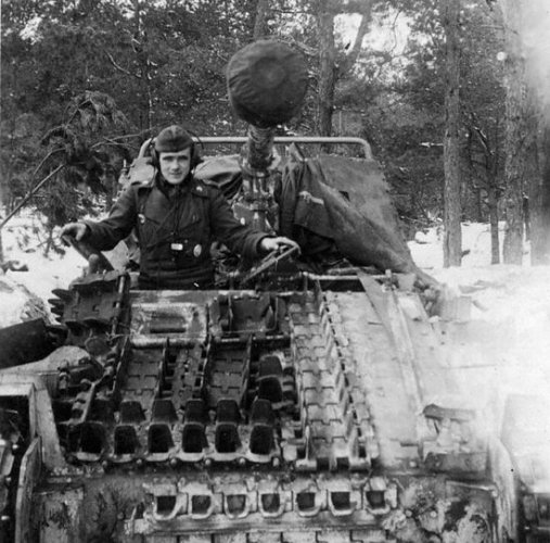 StuG III под кличкой "Гадюка", самая массовая в производстве с которой пришлось встретиться нашим дедам.