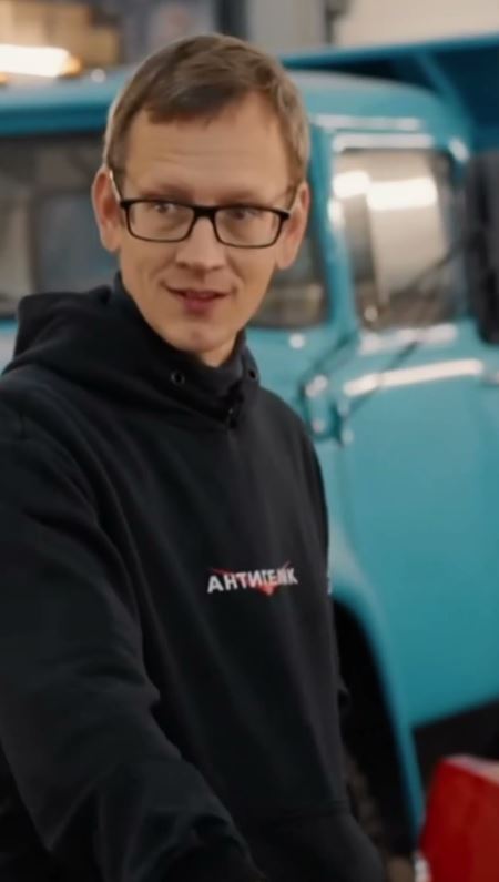 Один плюс, то что хоть трансы выглядят нормально