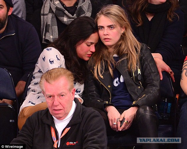 Сладкая парочка на отдыхе (16+)