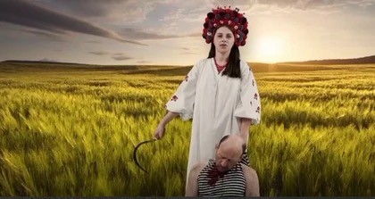Скульптуру украинской бабушки с красным знаменем сделают в Воронеже ко Дню Победы