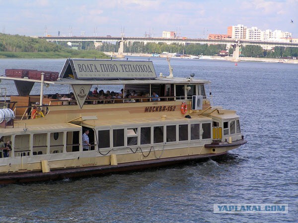 «Эта эра уже прошла». В Ульяновском речпорту разбирают на металлолом «Метеоры»