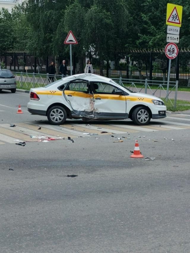 Откуда эти таксисты берутся