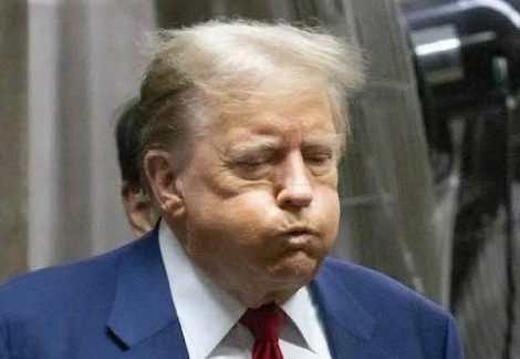 Трампу передали ящик красной икры из Хабаровского края