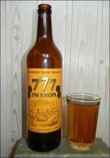 За зиму 3 топора