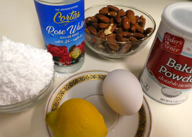 Миндальное печенье - десерт Магриба., Орешки в меду. Мятно-розовый чай.