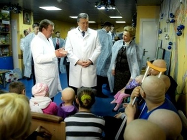 В Ин-те рака из-за Януковича приказали снять маски