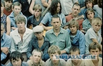 После стрельбы в Казани мурманским школам поручили создать список «агрессивных подростков»