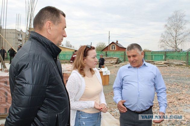 Пожаловавшуюся на неубранный снег женщину избили в Североуральске