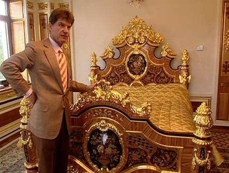Белый дом тихо плачет: Дональд Трамп показал фото шикарных апартаментов своей семьи в Нью-Йорке