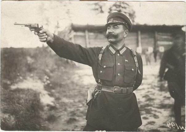 История в фотографиях