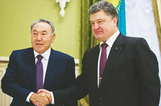 Назарбаев с семьей покинул Казахстан