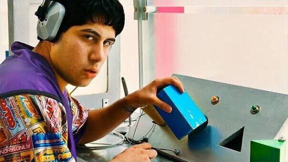 Ну и кто додумался ключи защелкнуть?