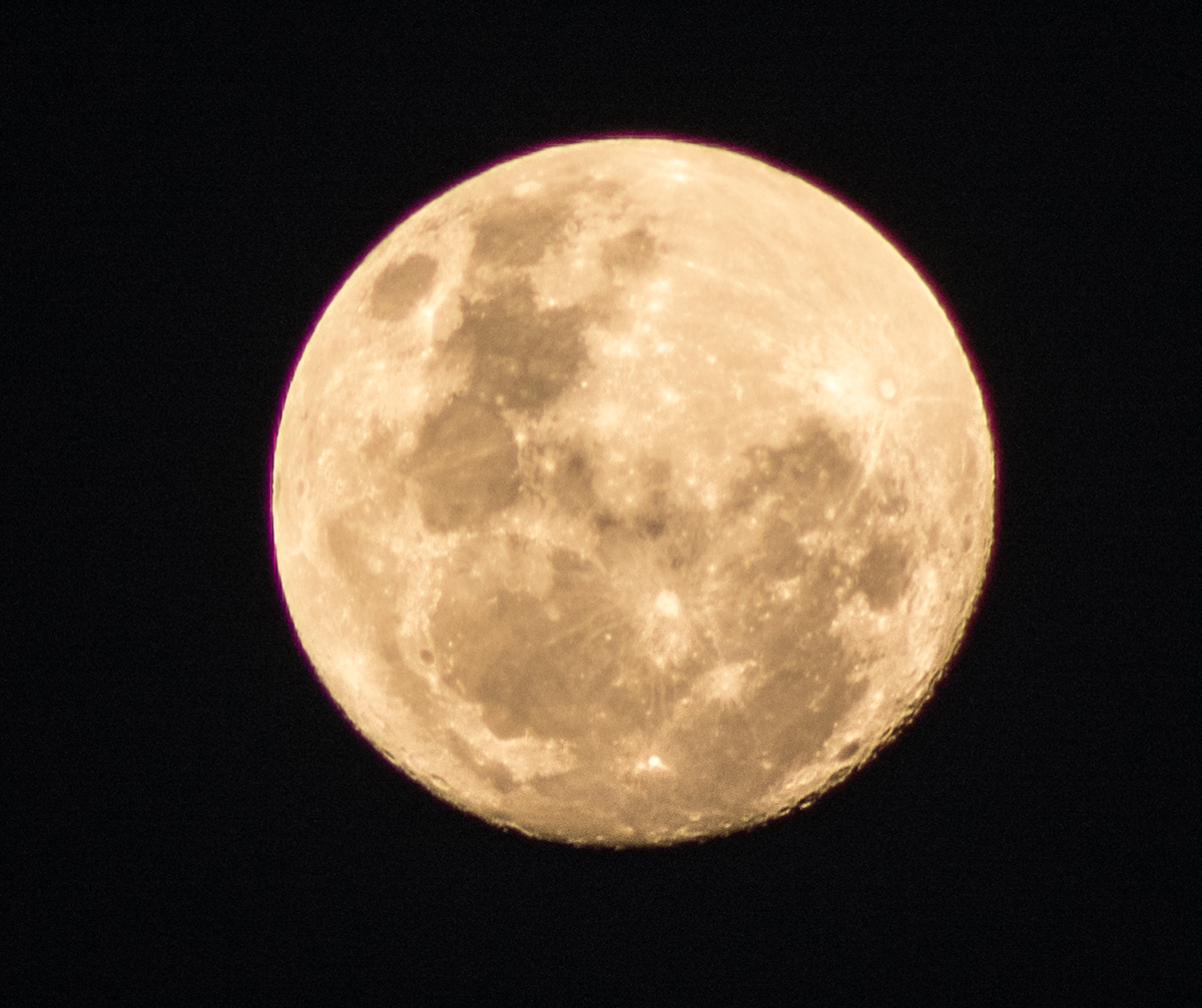 Moon colors. Цвет Луны. Лунный диск. Реальный цвет Луны. Лунный диск астрономия.