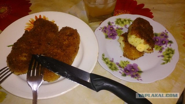 Картофельные палочки (котлеты) с сыром, И томатно-чесночным соусом