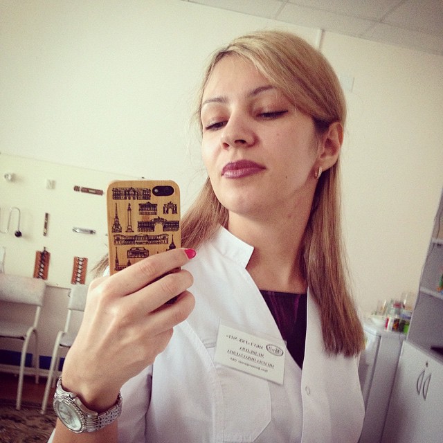 Люди в белых халатах: из инстаграма медработников