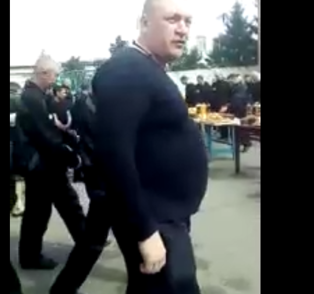 Куда смотрела администрация колонии, если такое в порядке вещей?!