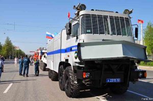 В Новой Москве скорая не смогла проехать к тонущему ребёнку из-за ворот, перекрывших дорогу.