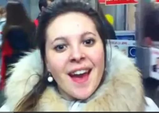 Вот давно надо было так со всеми этими копеечными шлюшками!