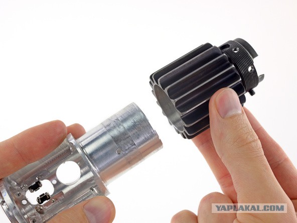 Разборка светового меча от iFixit: