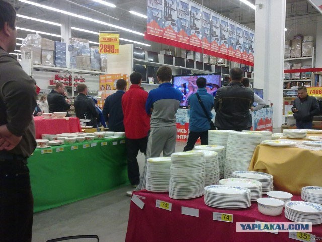 Когда хоккей застал в магазине