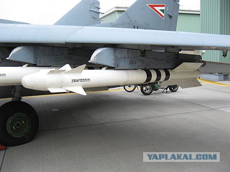 Су-27 перехватил португальский Орион P-3
