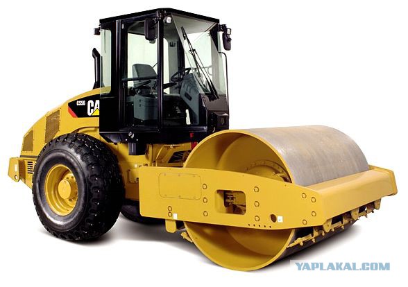 Lamborghini столкнулся с грузовиком на Ярославском шоссе, фура перевернулась