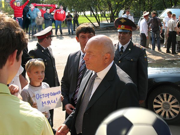 Фотожаба: Лужков и Мальчик