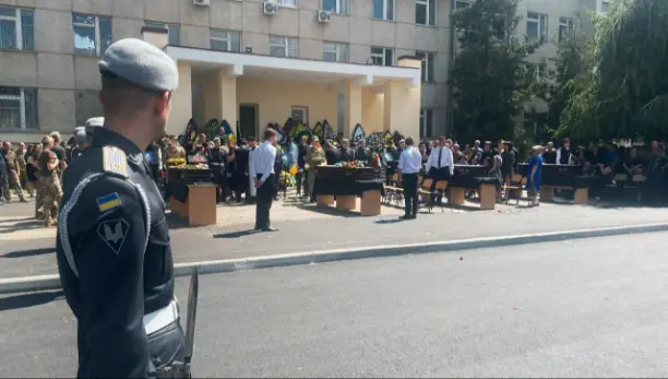 Момент "прилёта"в Донецке в прямом эфире.